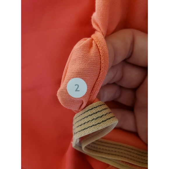 Size 2- Lululemon Tank top - Picture 5 of 8